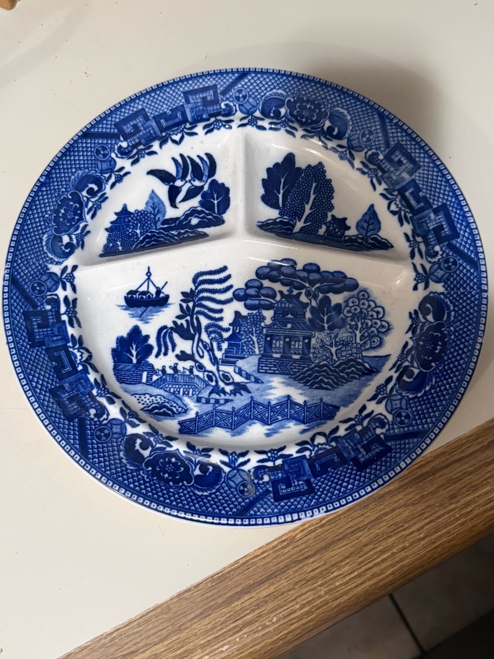 Moriyama Occupied
Japan VTG 1940s
Divided Blue Willow
Dinner Plate 10.25"